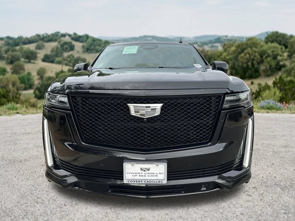 Used 2021 Cadillac Escalade Sport Platinum AWD/4WD image 2