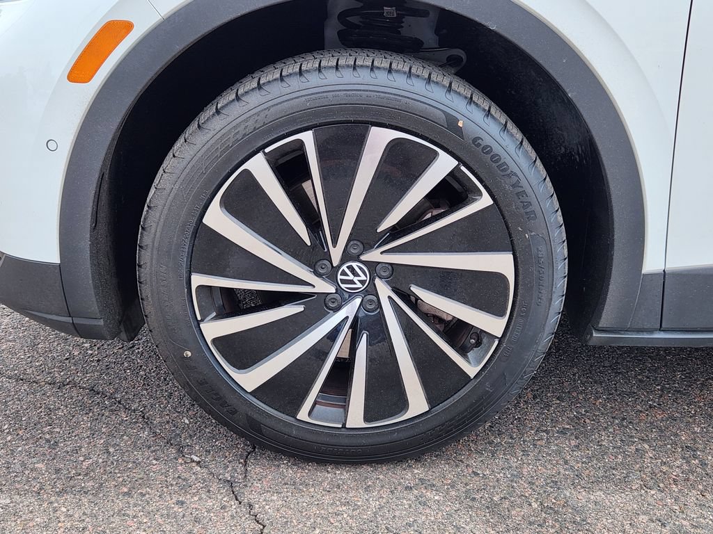 Certified 2023 Volkswagen ID.4 Pro S Plus AWD/4WD image 9