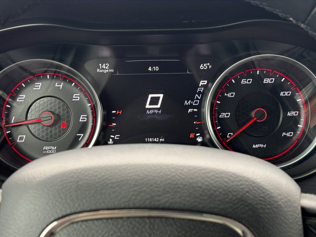 Used 2018 Dodge Charger SXT image 12