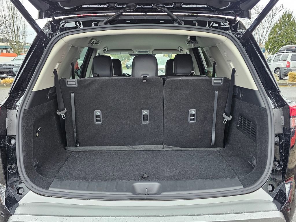 New 2025 Nissan Pathfinder SL image 11