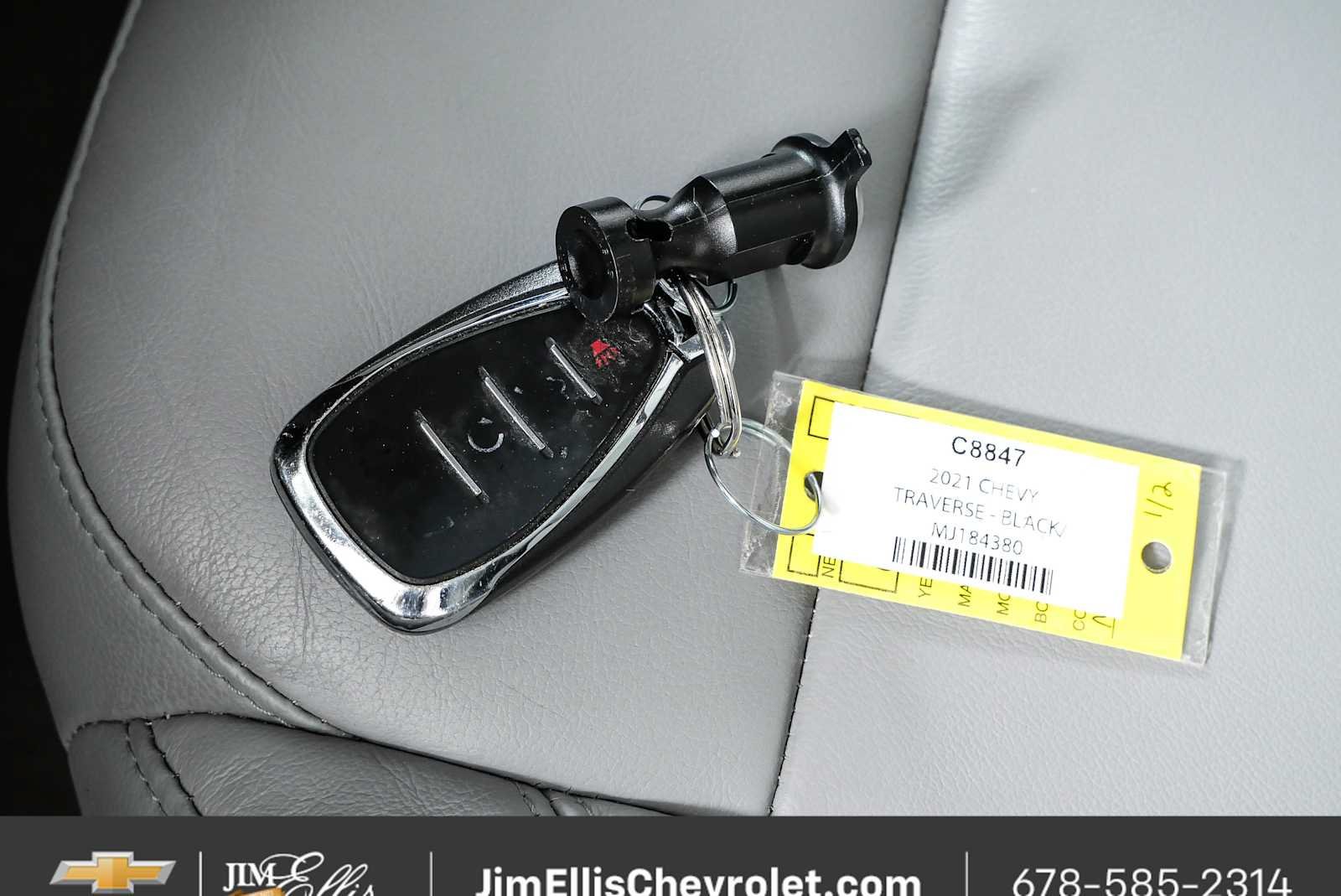 Certified 2021 Chevrolet Traverse LT AWD/4WD image 39