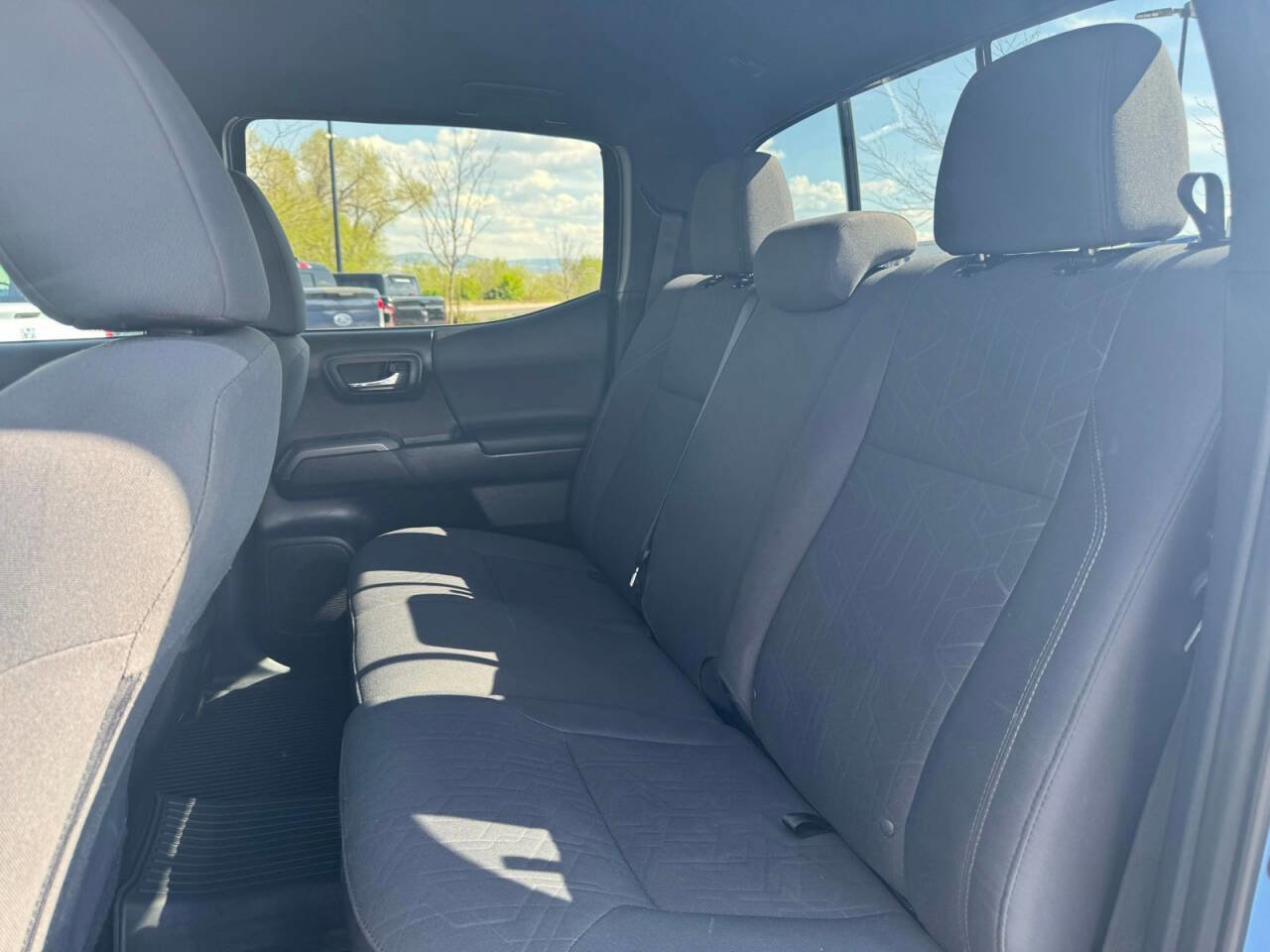 Used 2019 Toyota Tacoma TRD Off-Road AWD/4WD image 25