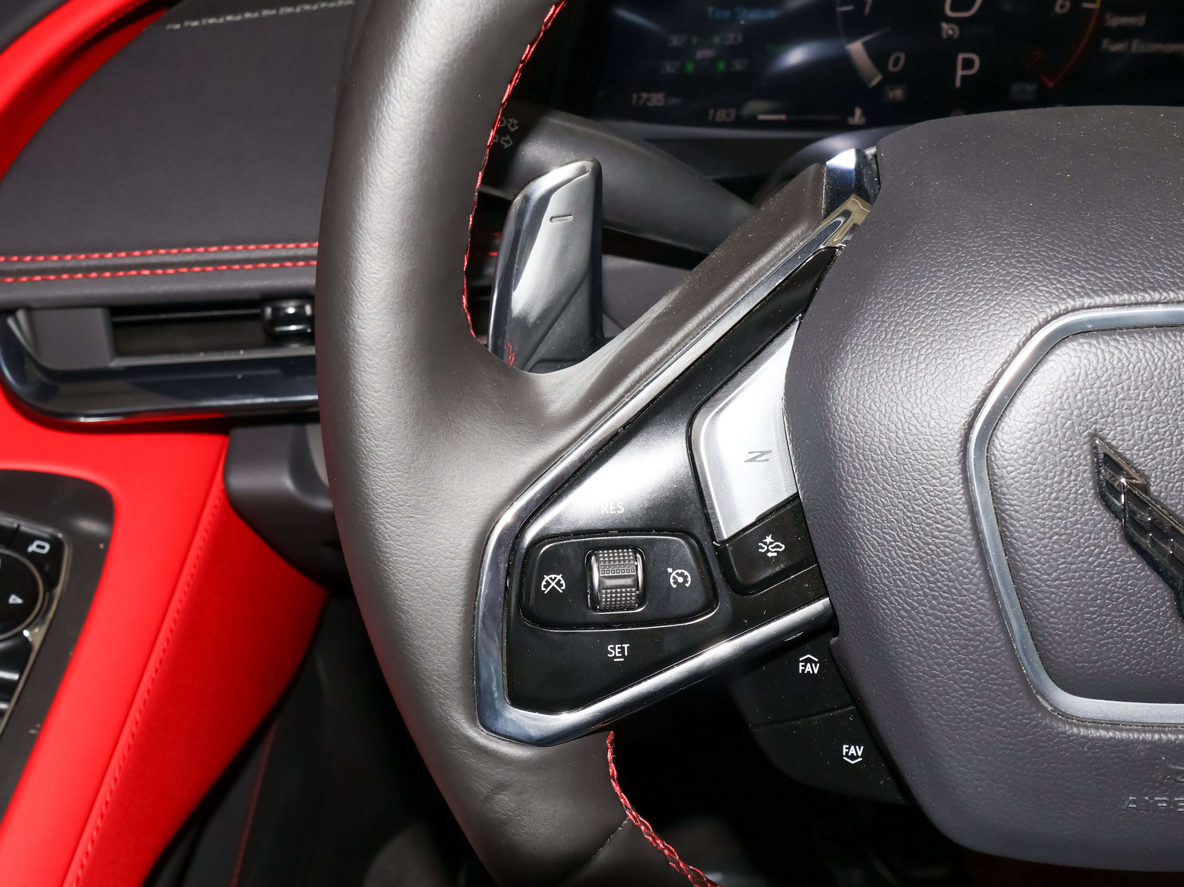 Used 2024 Chevrolet Corvette Stingray Preferred Conv w/ Z51 Performance Package RWD image 38