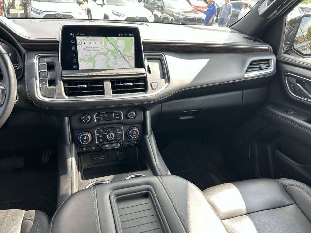 Used 2023 Chevrolet Tahoe Z71 w/ Luxury Package AWD/4WD image 19