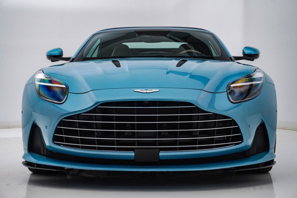 Used 2024 Aston Martin DB12 Convertible RWD image 5