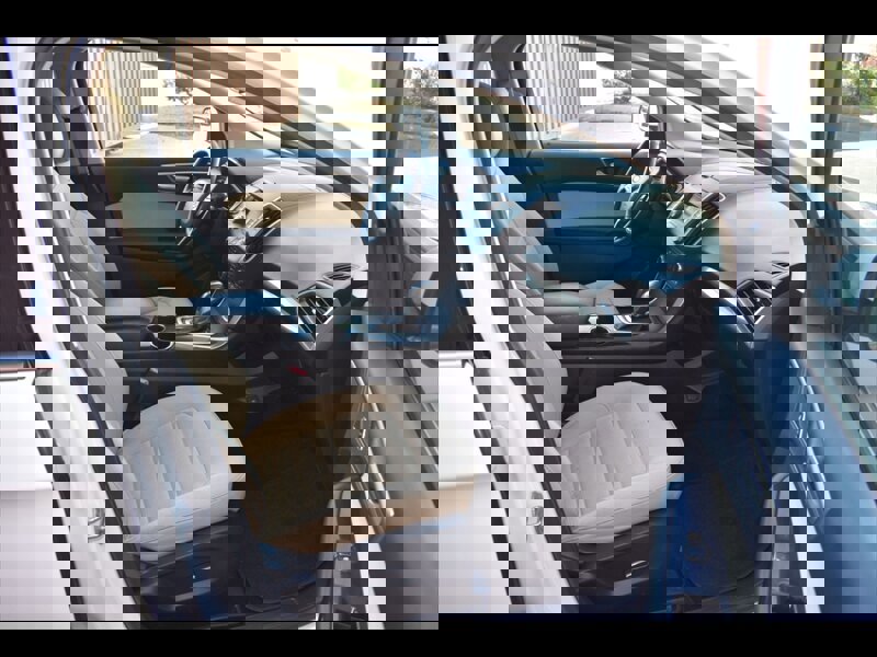 Used 2016 Ford Edge SEL image 32