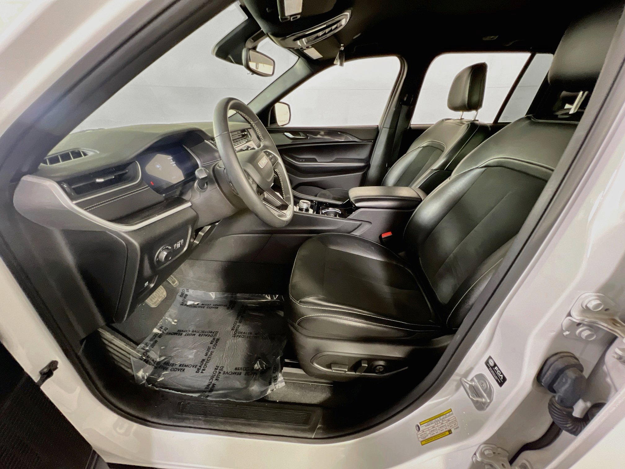 Used 2023 Jeep Grand Cherokee Altitude image 20