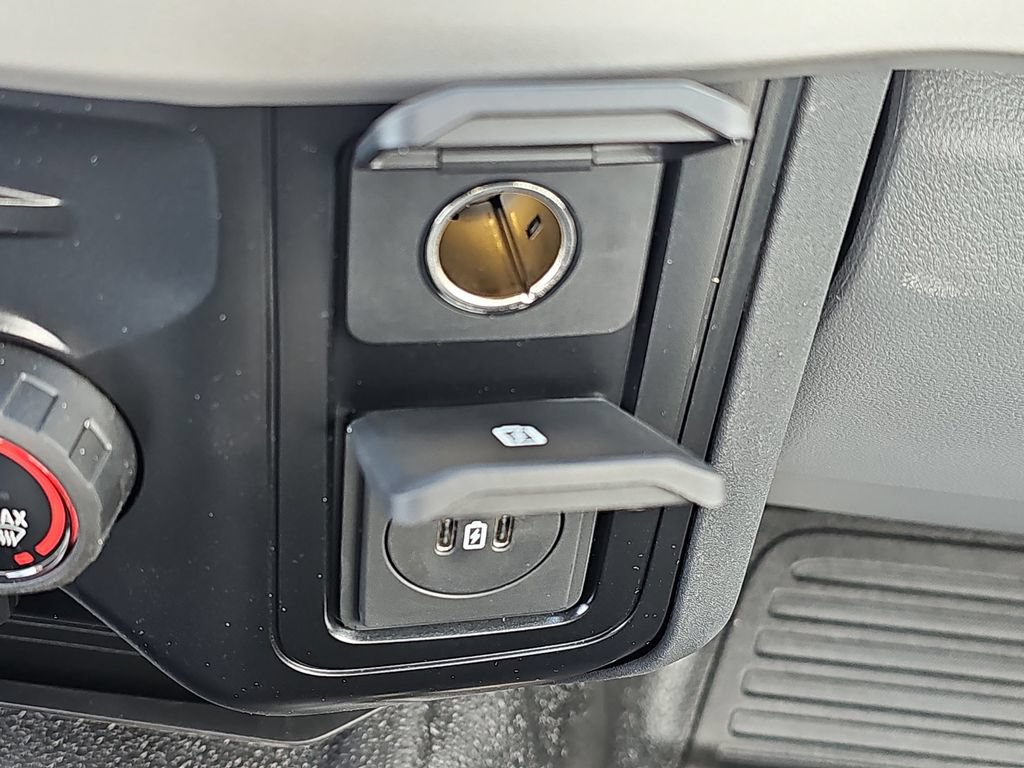 New 2026 Ford F550 4x4 Regular Cab Super Duty image 24