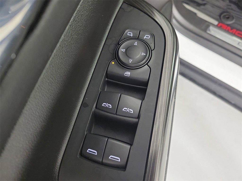 Used 2023 GMC Acadia SLT image 18