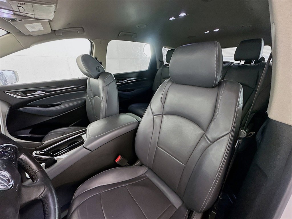 Used 2019 Buick Enclave Essence image 21