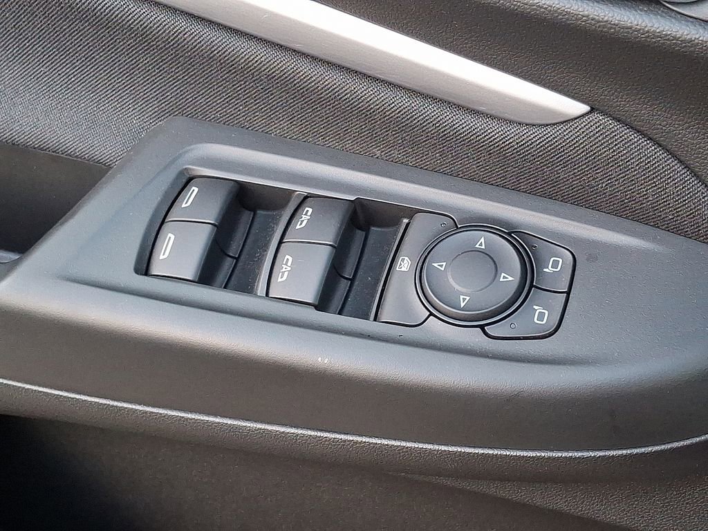 Certified 2023 Chevrolet Bolt EUV LT w/ Comfort Package image 26