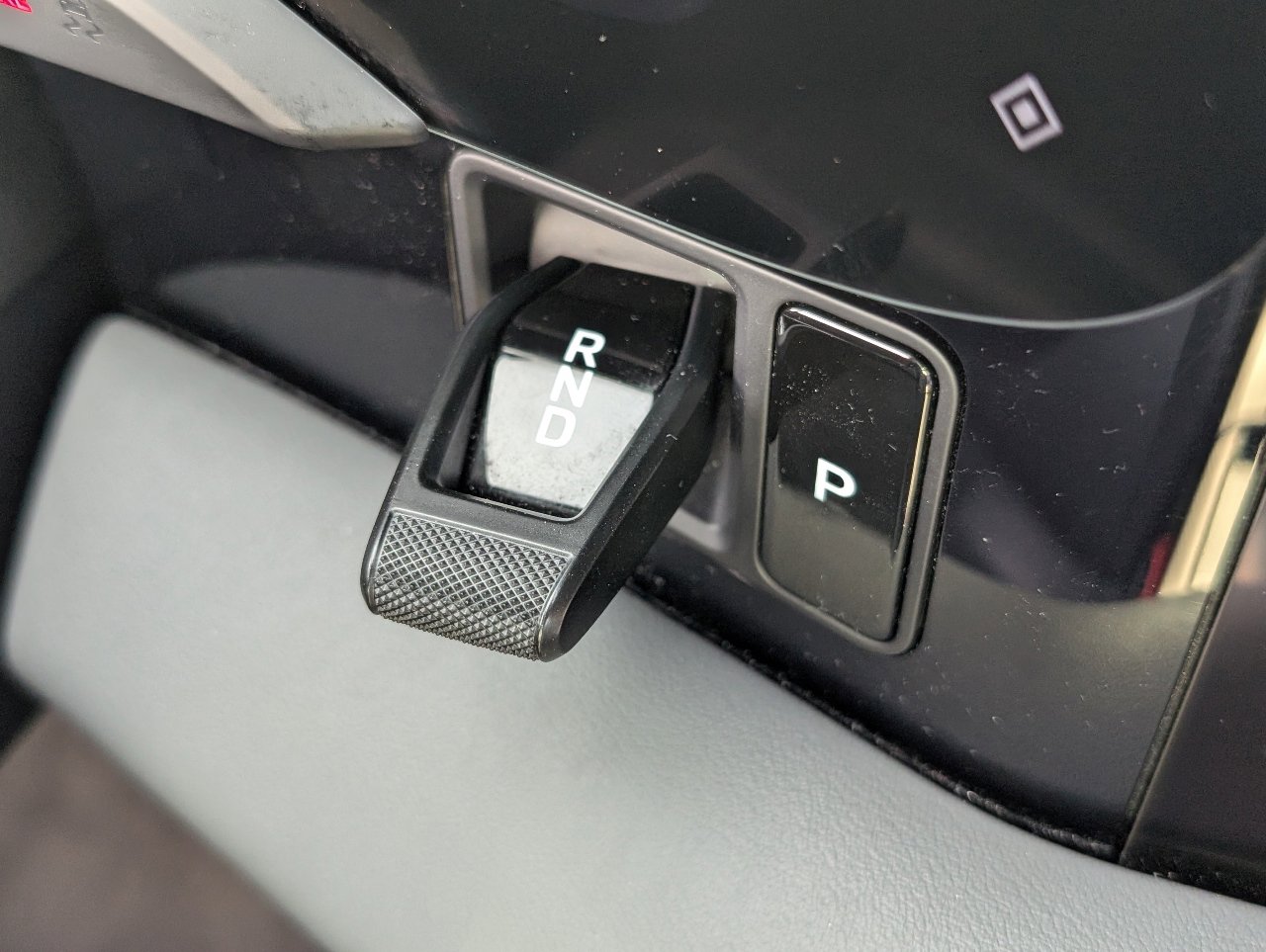 Used 2024 Porsche Taycan image 16