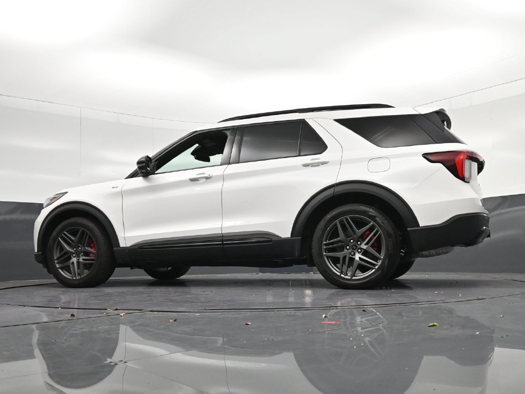 Used 2026 Ford Explorer ST-Line w/ ST-Line Street Pack RWD image 24