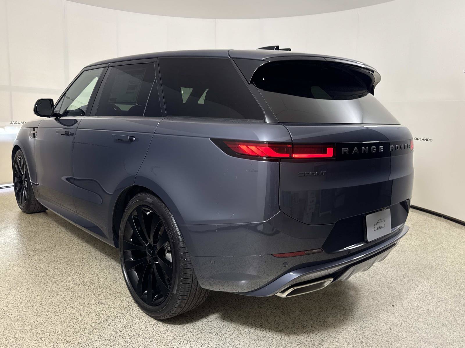 New 2026 Land Rover Range Rover Sport Dynamic SE AWD/4WD image 4