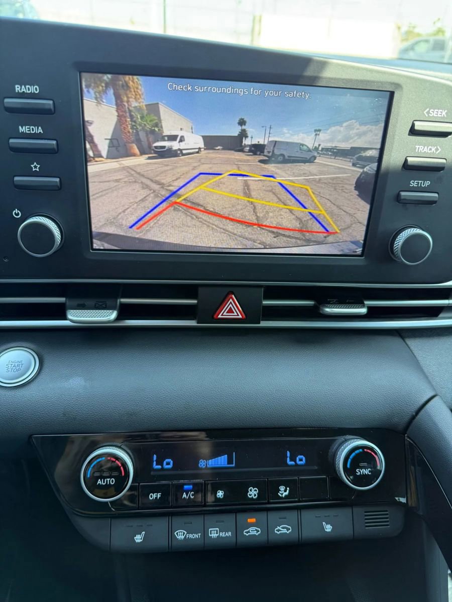 Used 2023 Hyundai Elantra Blue image 16