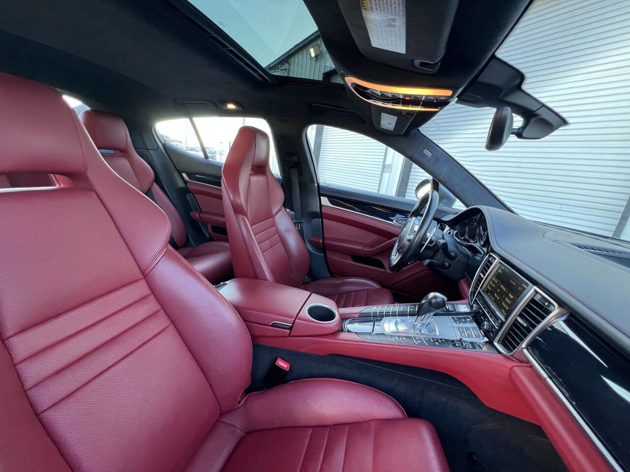 Used 2016 Porsche Panamera GTS image 18