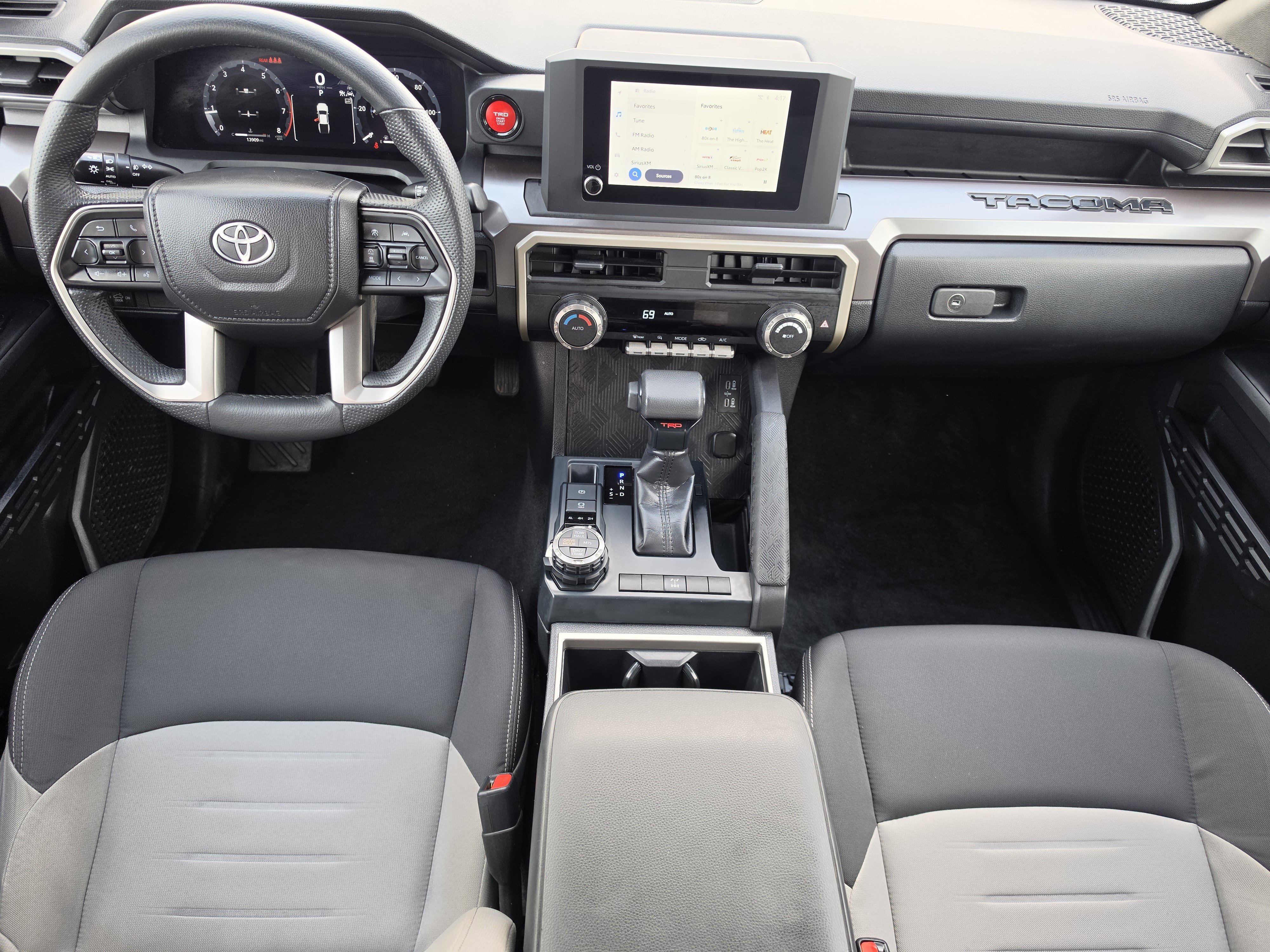 Used 2025 Toyota Tacoma TRD Off-Road AWD/4WD image 8