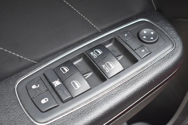 Used 2017 Dodge Charger SXT w/ AWD Plus Group image 20