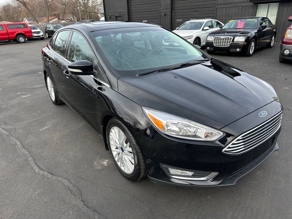 Used 2018 Ford Focus Titanium FWD image 4