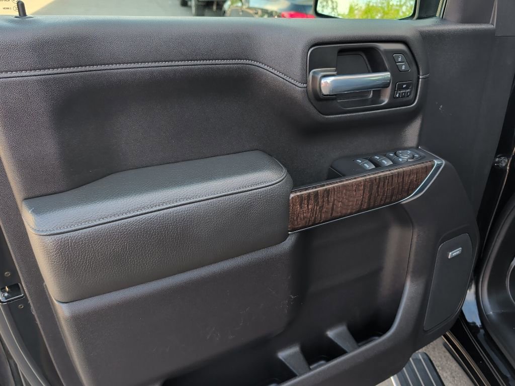 Used 2021 GMC Sierra 1500 Denali w/ Denali Ultimate Package AWD/4WD image 16