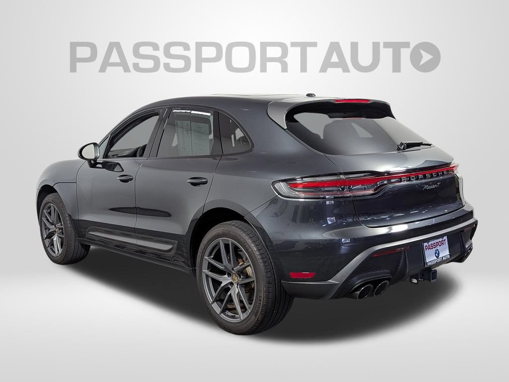 Used 2025 Porsche Macan AWD/4WD image 3