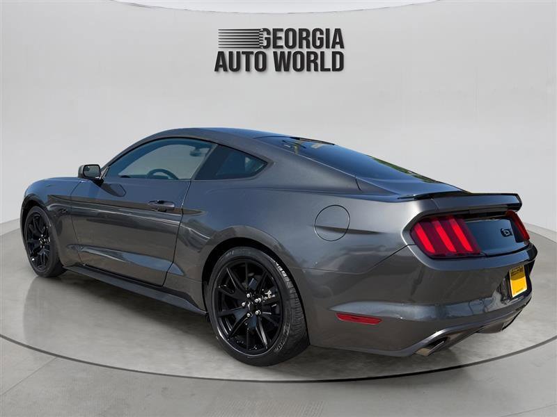 Used 2017 Ford Mustang GT w/ Black Accent Package RWD image 10