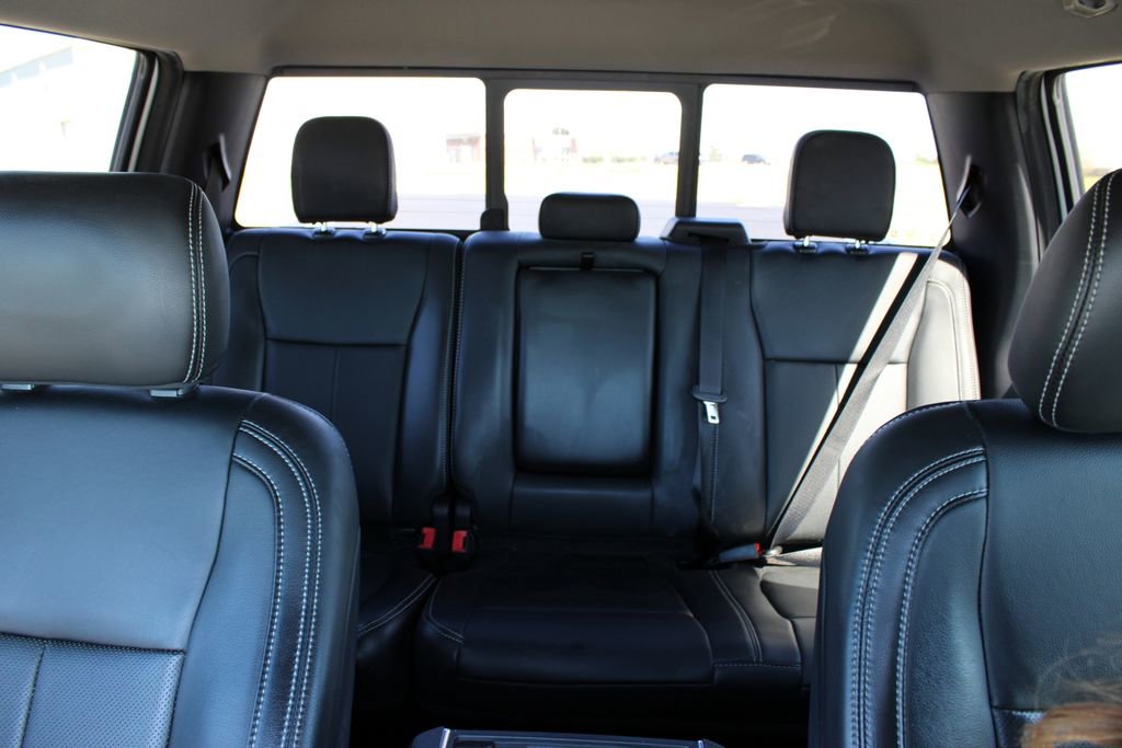 Used 2019 Ford F150 Lariat w/ Equipment Group 501A Mid image 18