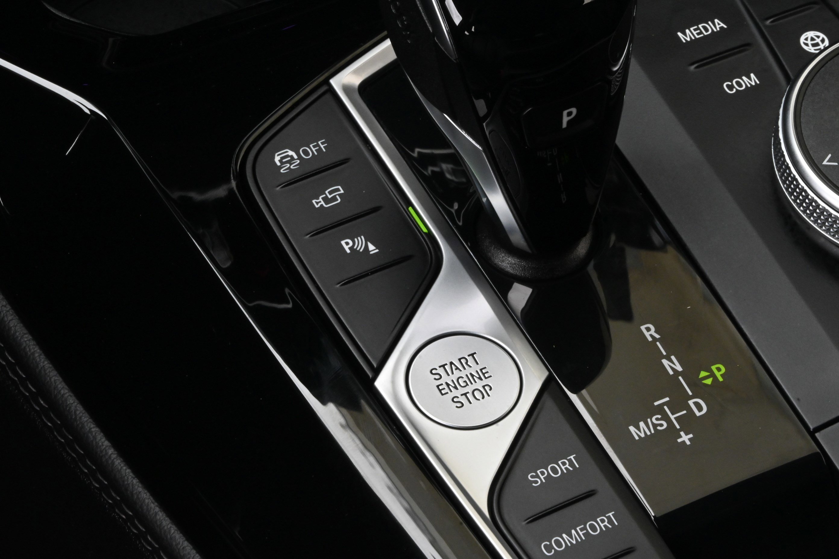 Certified 2024 BMW X4 M40i w/ Premium Package image 22