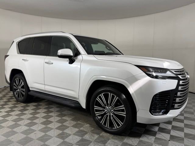 Used 2022 Lexus LX 600 4WD w/ Luxury Package image 14