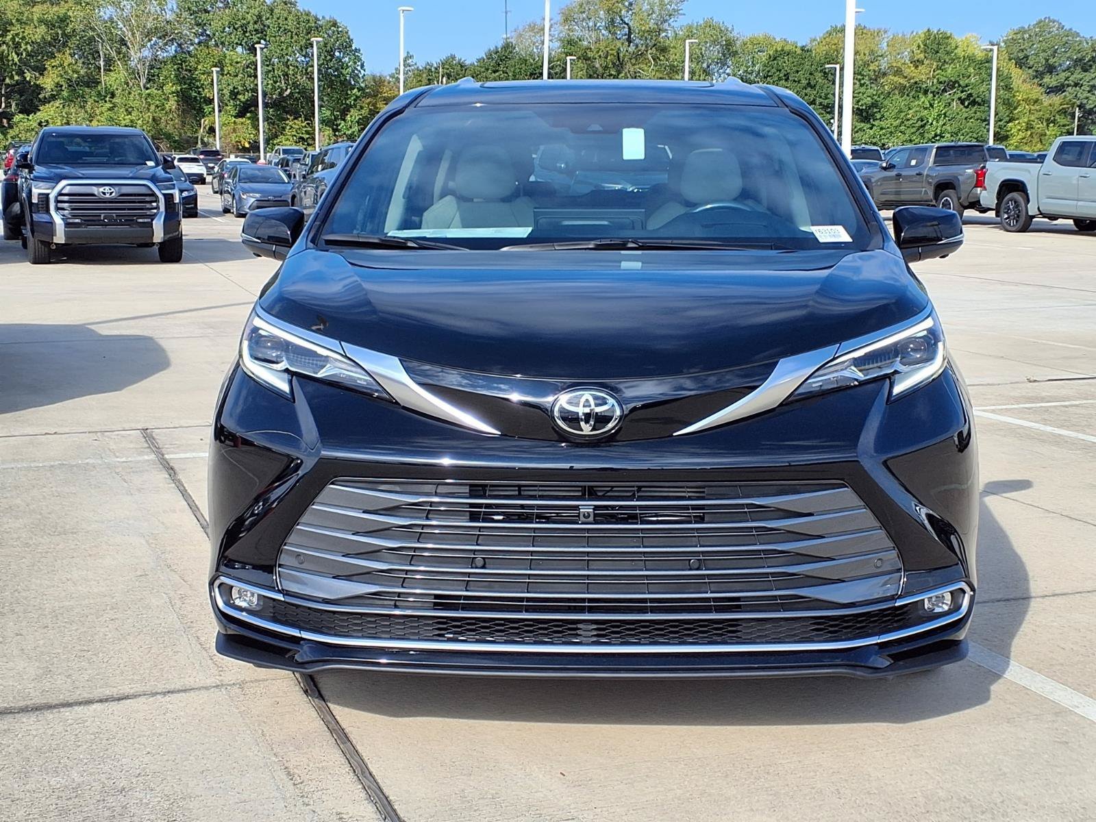 New 2026 Toyota Sienna Platinum AWD/4WD image 4