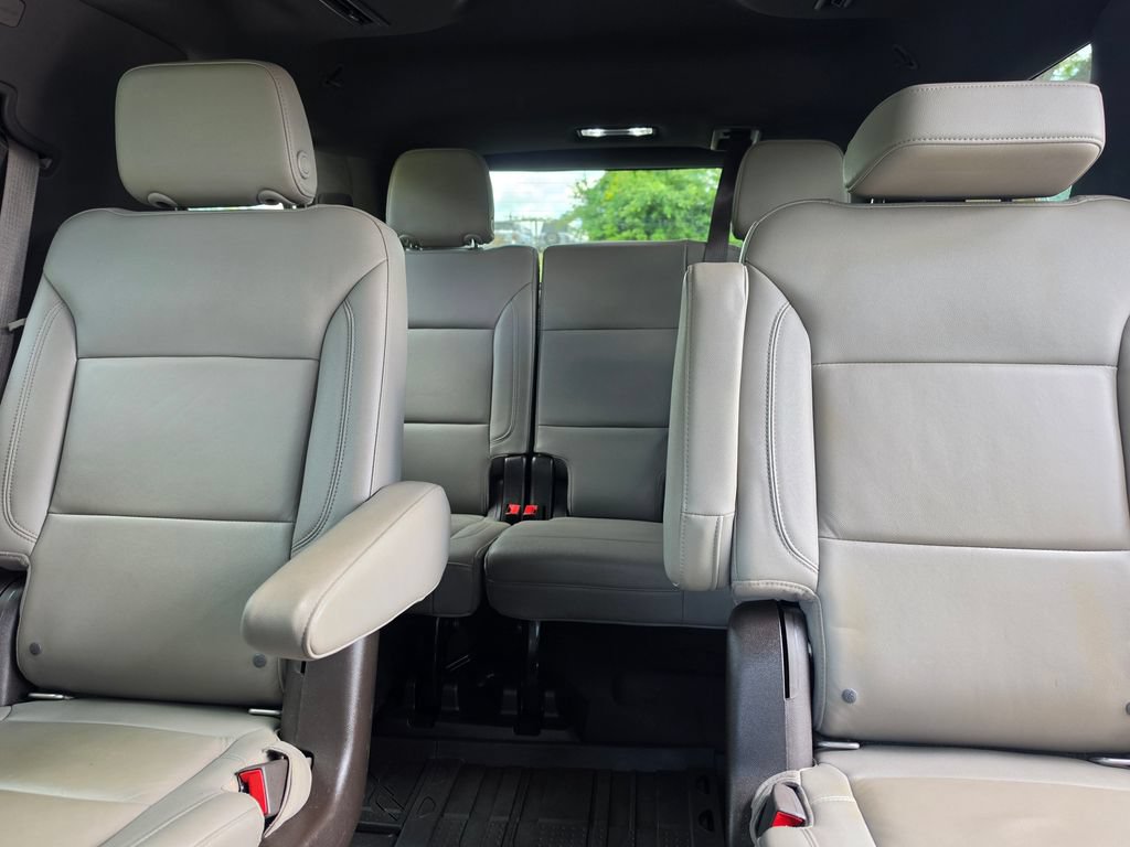 Used 2021 Chevrolet Tahoe Z71 w/ Luxury Package AWD/4WD image 36