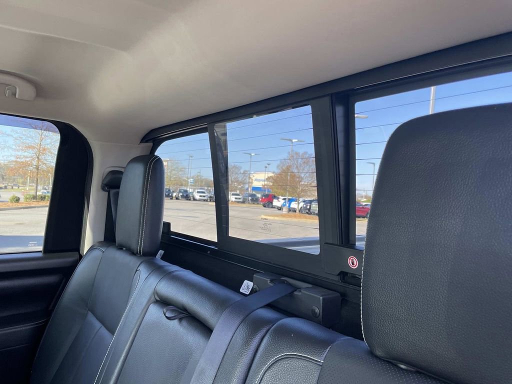 Used 2018 Nissan Titan PRO-4X w/ Pro-4x Convenience Package image 17