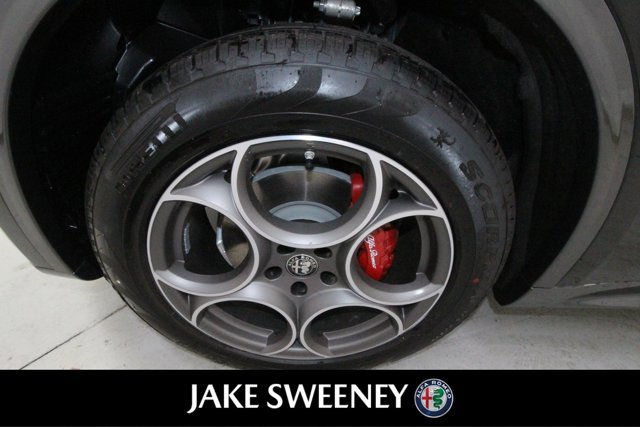 Used 2022 Alfa Romeo Stelvio Ti image 13