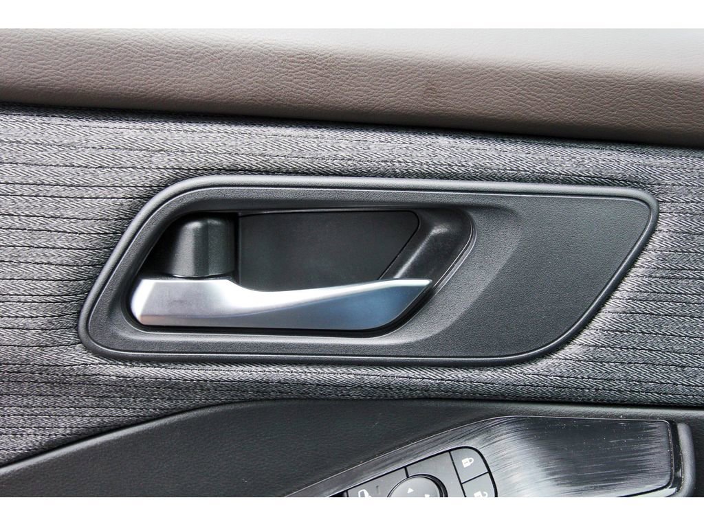 Used 2023 Nissan Rogue SV FWD image 21
