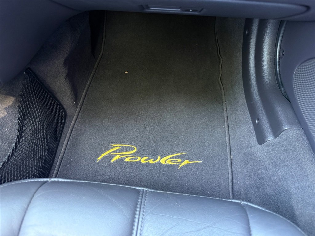 Used 2002 Chrysler Prowler image 64