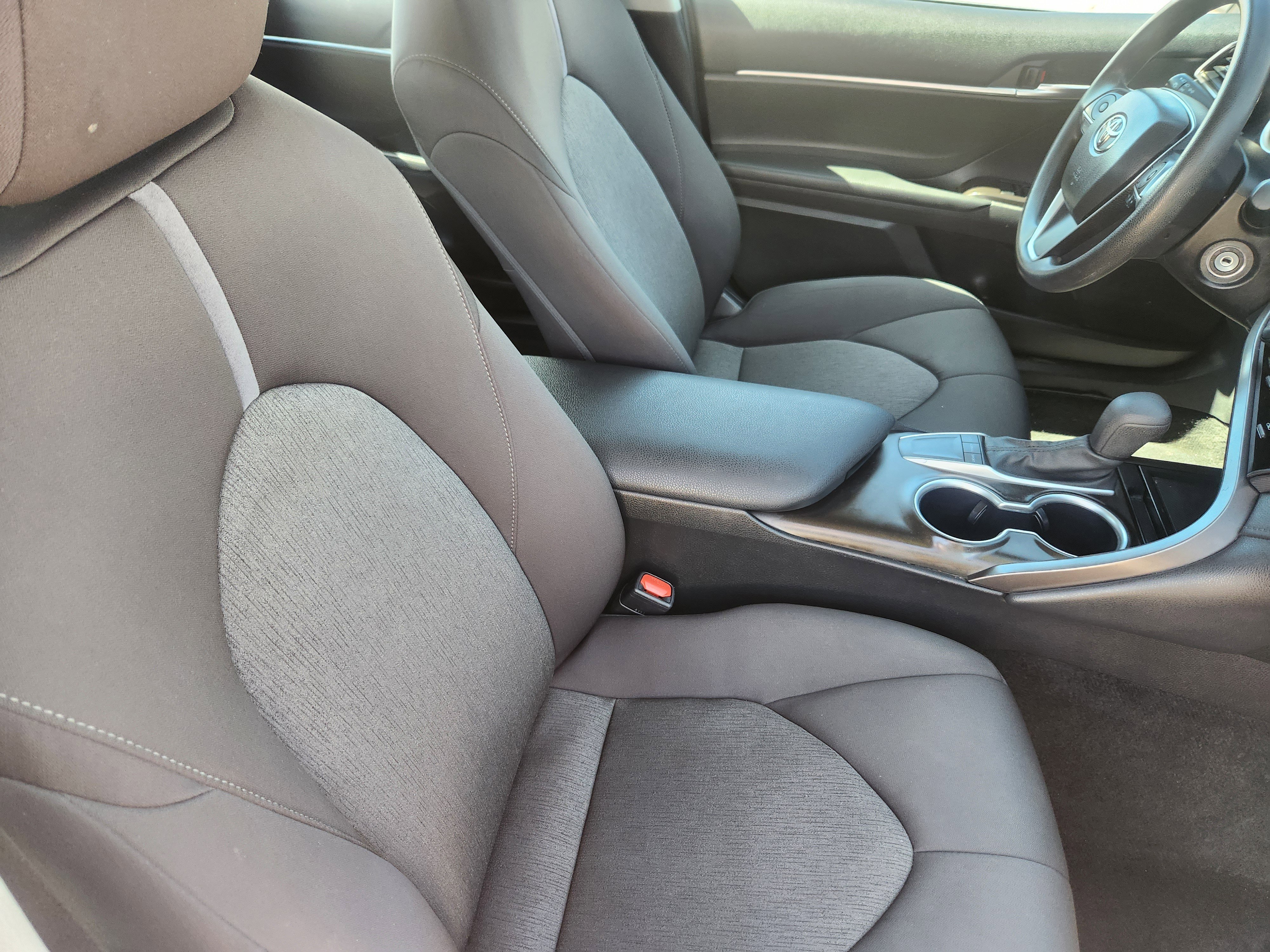 Used 2024 Toyota Camry LE FWD image 10