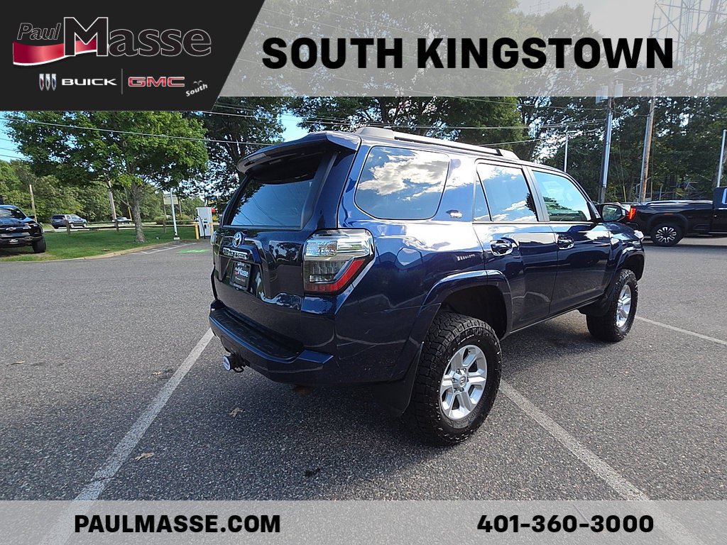 Used 2022 Toyota 4Runner SR5 AWD/4WD image 5