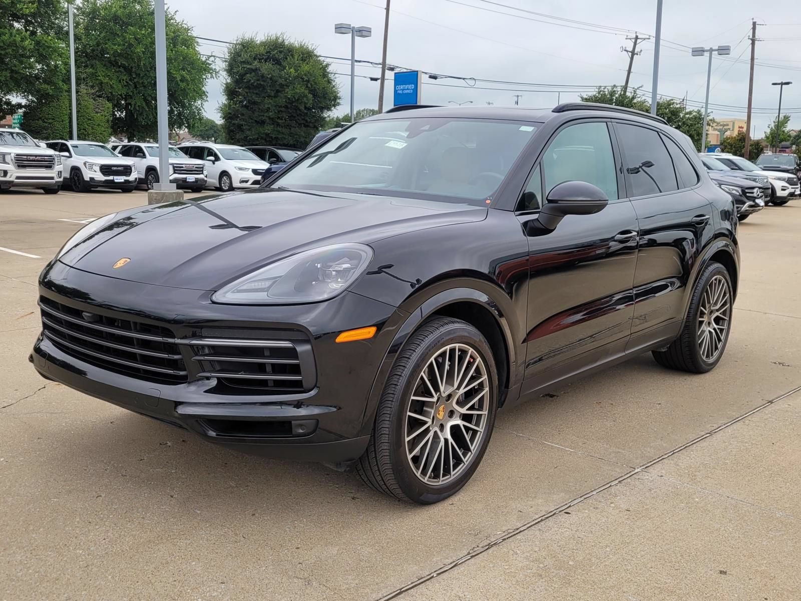 Used 2023 Porsche Cayenne Platinum Edition AWD/4WD image 2
