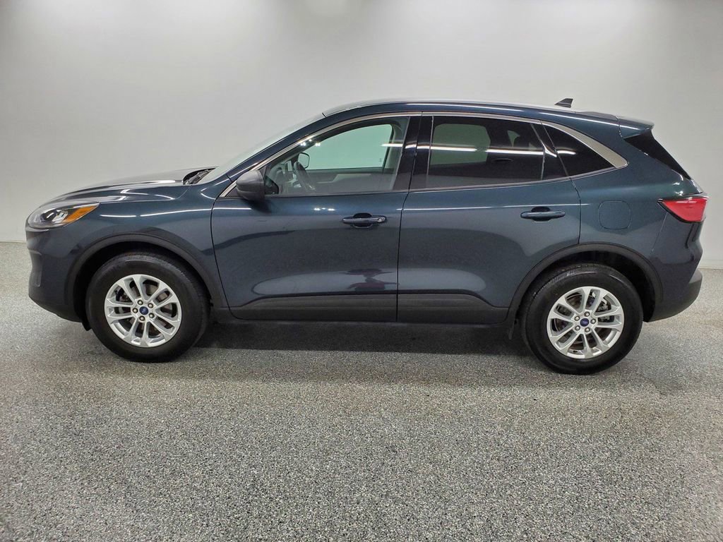 Used 2022 Ford Escape SE w/ Cold Weather Package AWD/4WD image 7
