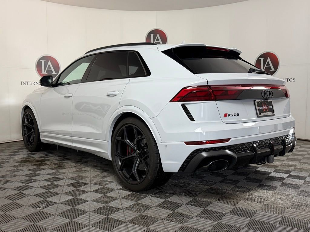 New 2026 Audi RS Q8 performance image 3