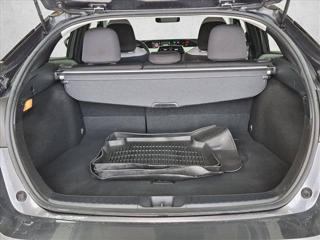 Used 2022 Toyota Prius LE FWD image 6