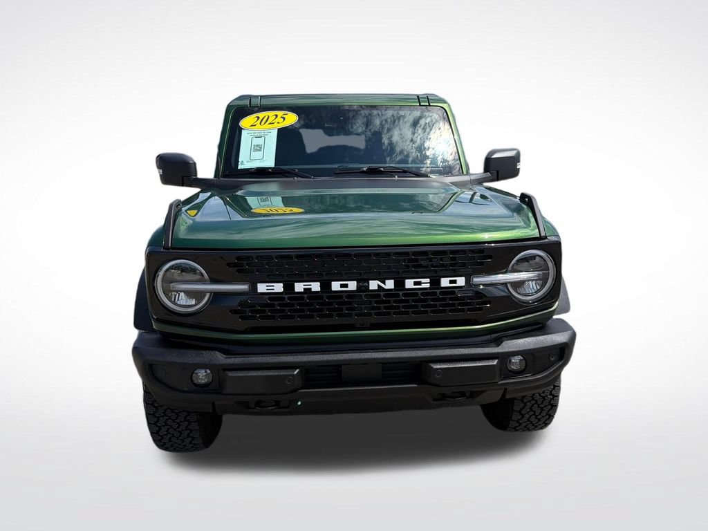 Used 2025 Ford Bronco Outer Banks AWD/4WD image 2