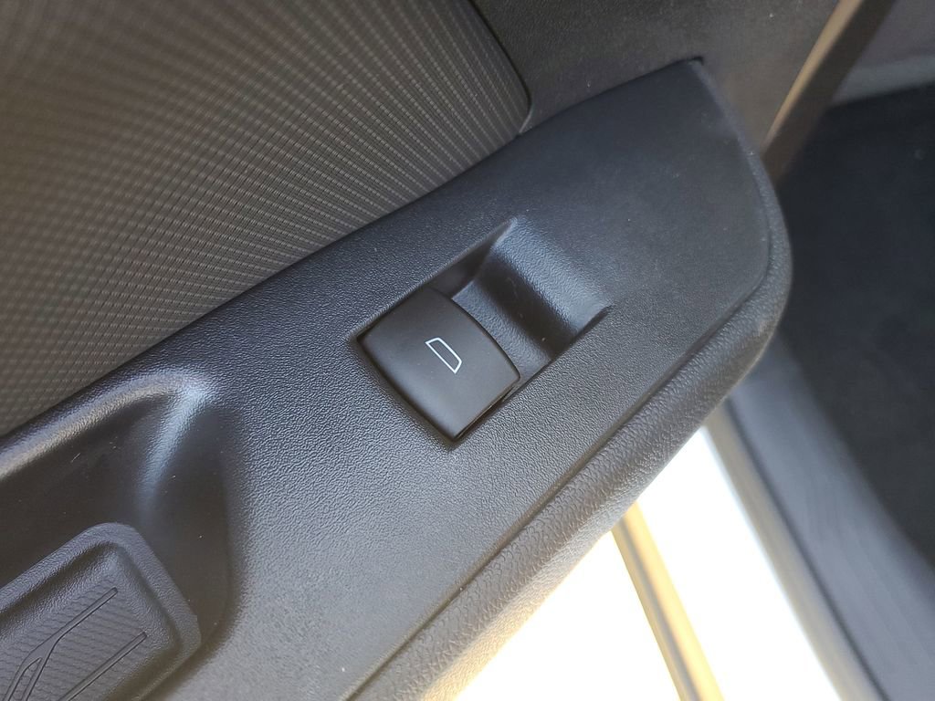 New 2026 Chevrolet Equinox EV LT image 15