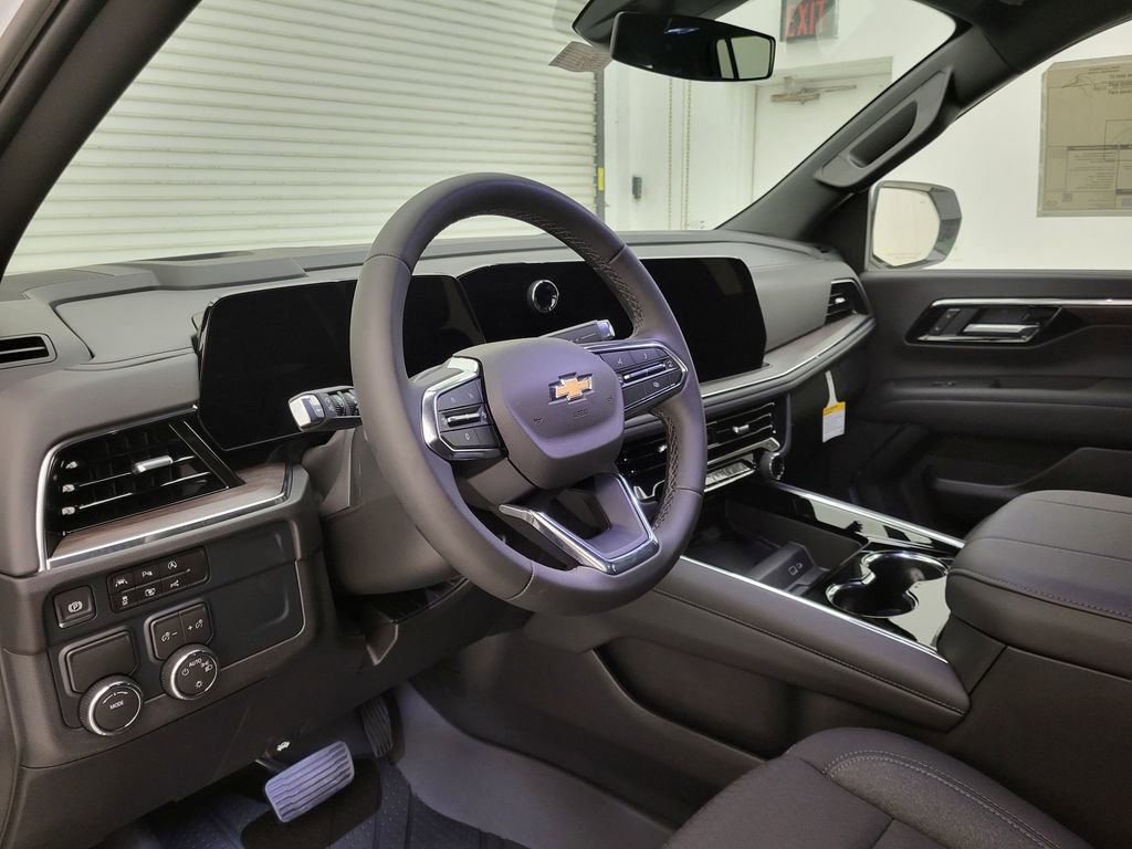 New 2026 Chevrolet Suburban LS image 27