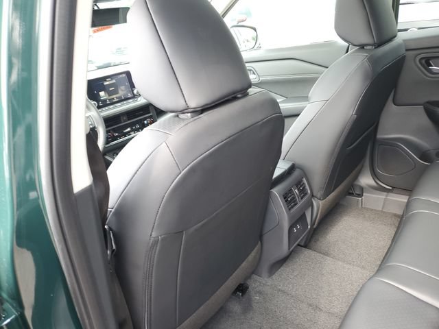 New 2026 Nissan Rogue Dark Armor AWD/4WD image 17