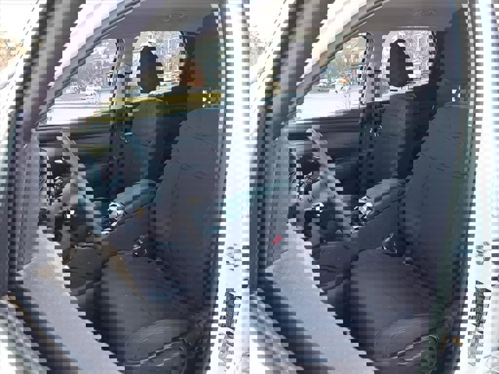 Certified 2025 Hyundai Tucson SE image 3