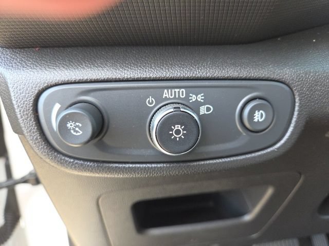 Used 2021 Chevrolet TrailBlazer LT w/ Premium Seating Package FWD image 27