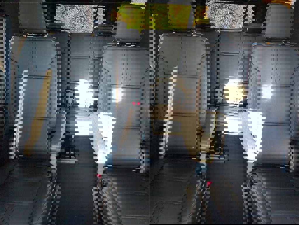 Used 2021 Chevrolet Tahoe RST w/ Luxury Package image 28