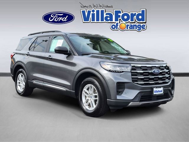 Used 2025 Ford Explorer Active image 1