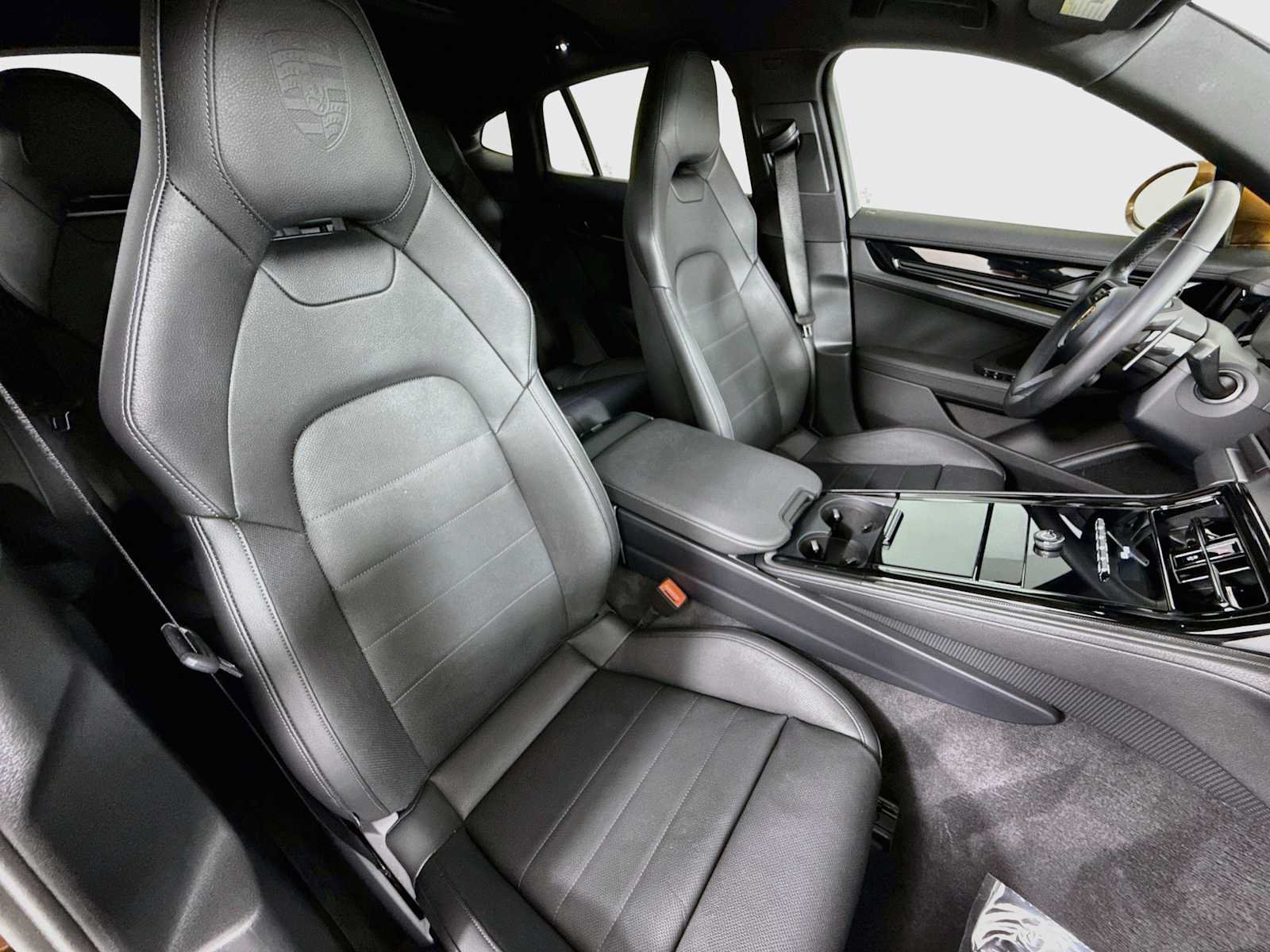 Used 2026 Porsche Panamera RWD image 29